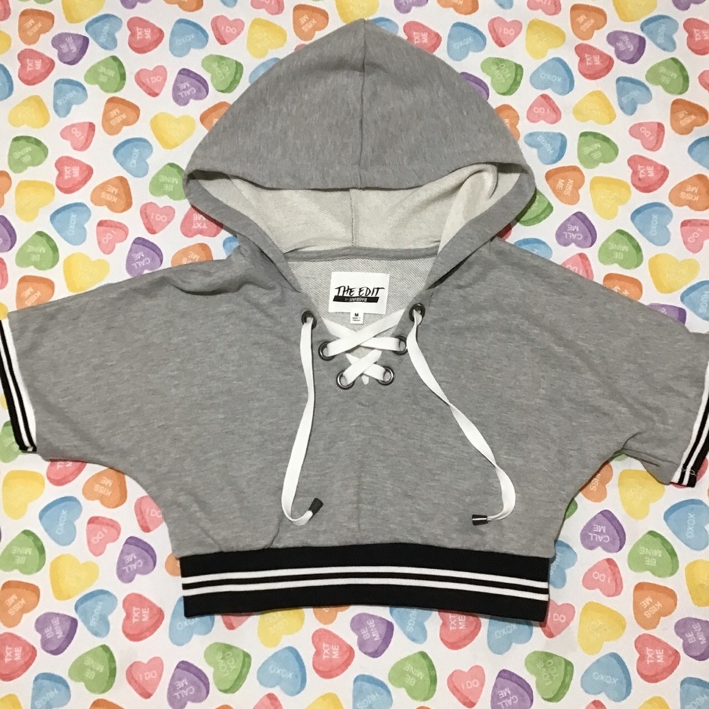 The Edit Women’s Grey Cropped LaceUp Hoodie Sweater Short Sleeve